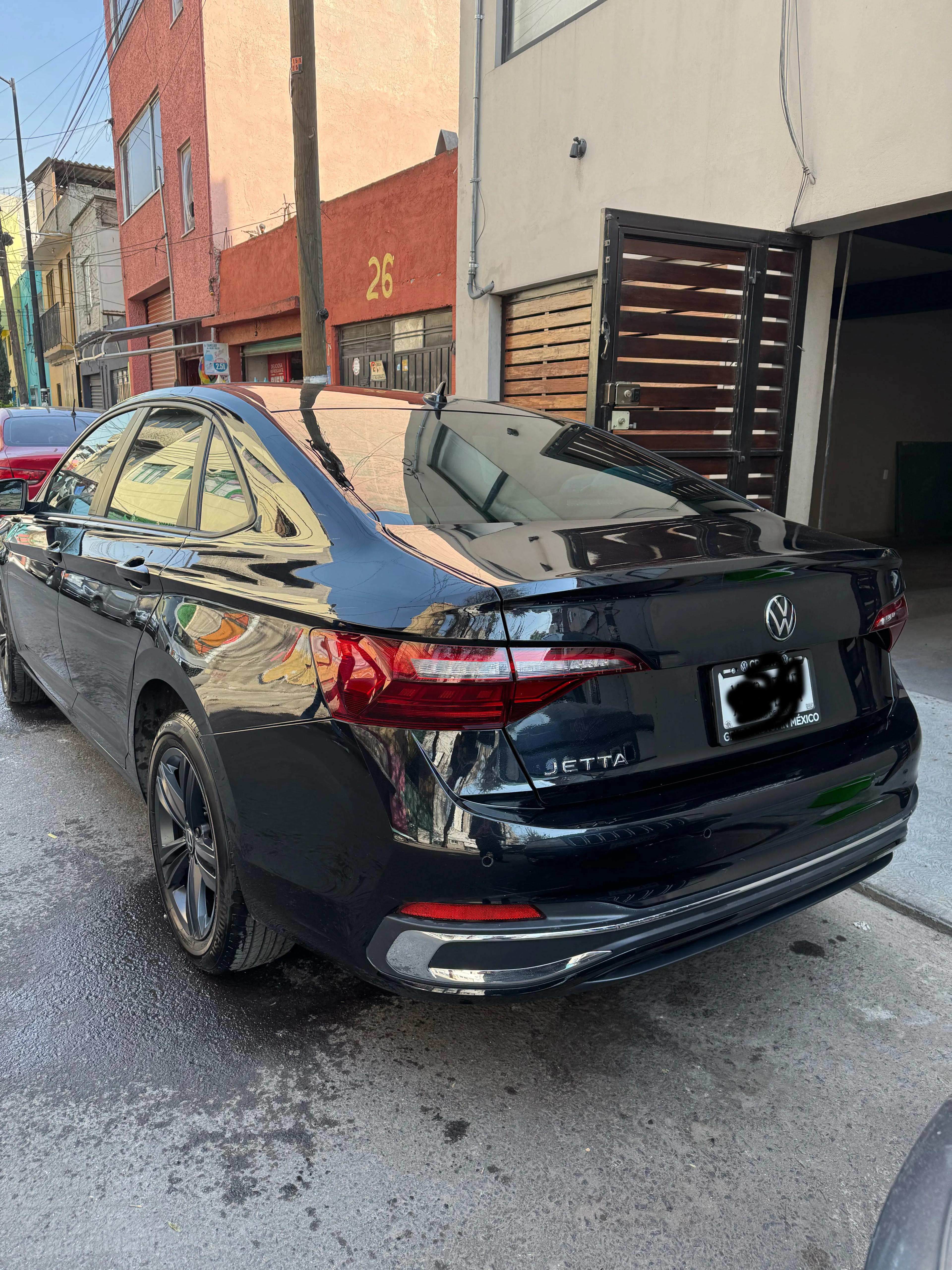 Volkswagen Jetta.-2