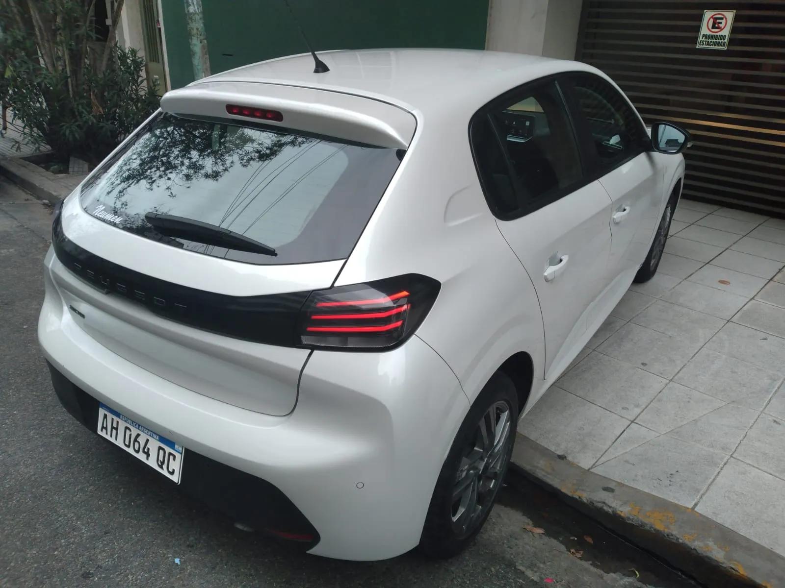 Peugeot 208-2