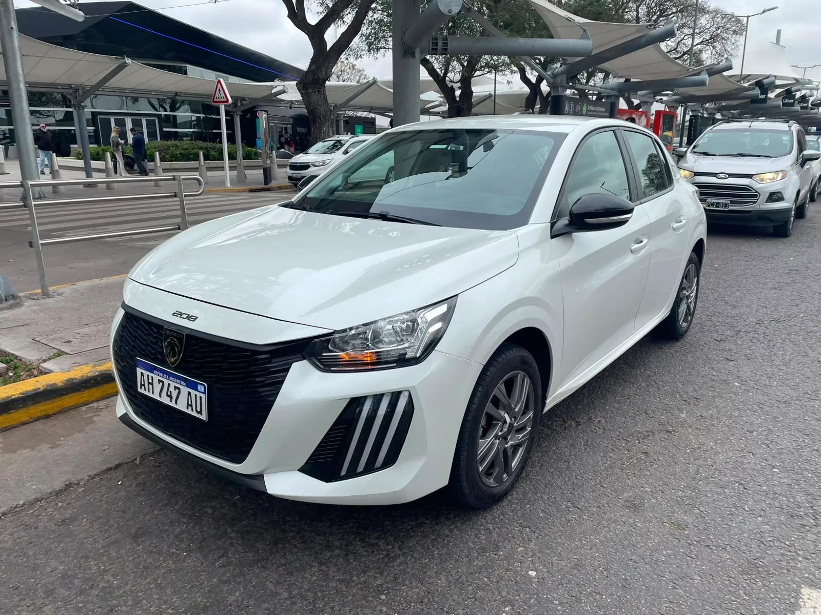 Peugeot 208