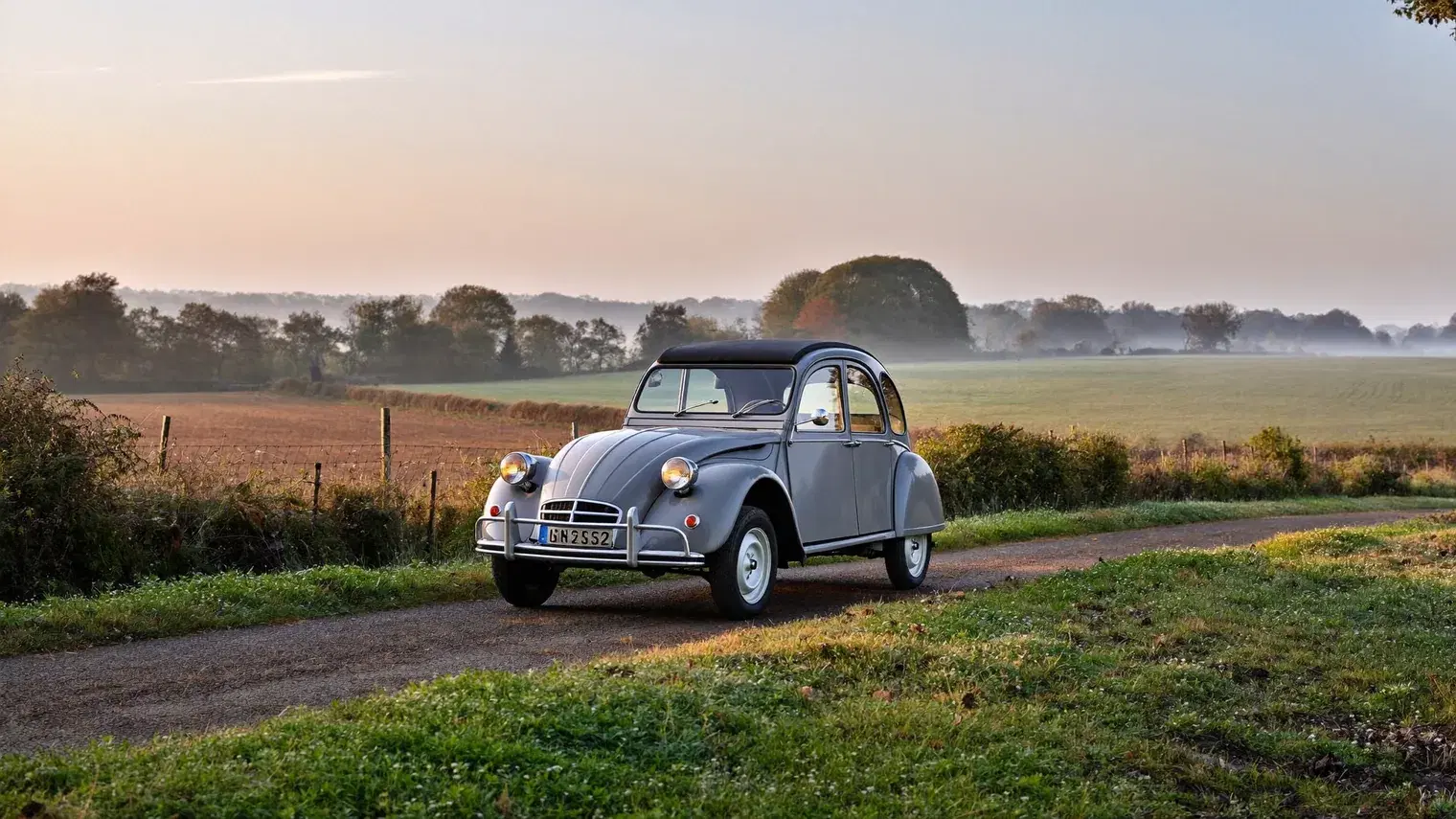 Citroën 2CV: la historia real del auto del "paraguas con cuatro ruedas"