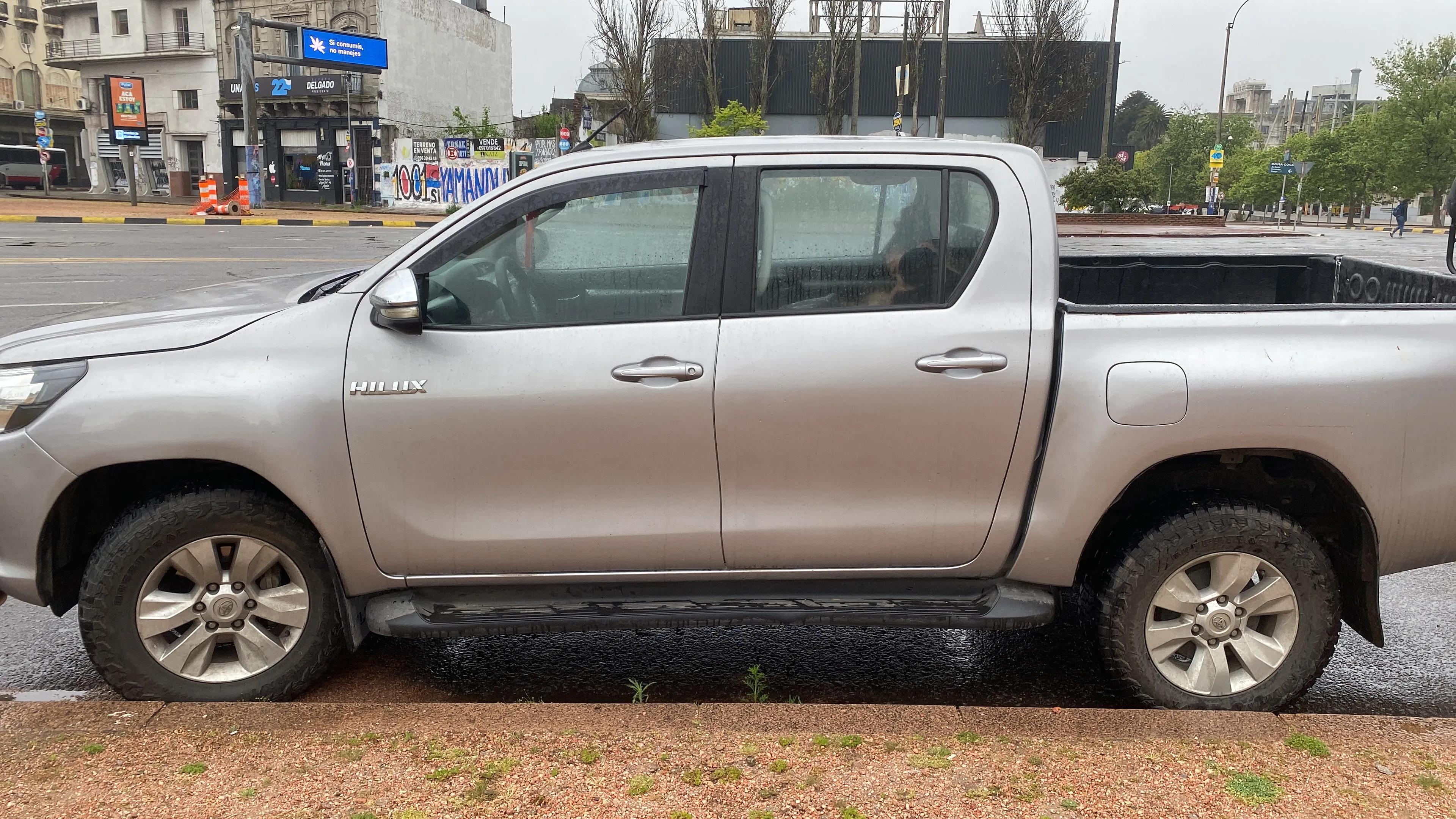 Toyota Hi-Lux - Montevideo