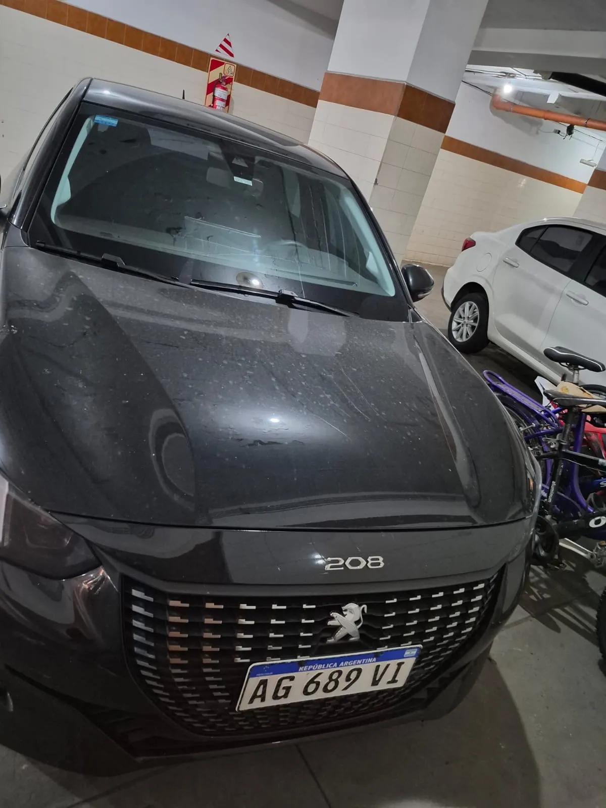 Peugeot 208